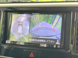 【マルチアラウンドモニター】専用のカメラにより、上から見下ろしたような視点で360度クルマの周囲を確認することができます☆死角部分も確認しやすく、狭い場所での切り返しや駐車もスムーズに行えます。