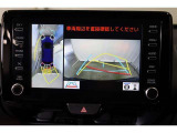 車両を上から見たような映像表示するパノラミックビューモニター付き!