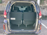テールゲートを開けるとラゲッジルームがあるので荷物を収納できます。