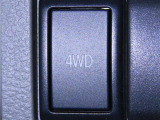 悪路や悪天候に強い4WD車です。