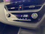 オートエアコンは温度を設定するだけで、自動で風量などを設定してくれます。運転しながら操作も必要ないので、安全性も向上します。