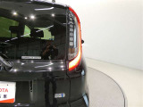 LEDテールライトです。省電力、高輝度のLEDは明るく照らすので夜間運転時の視認性を高めます。スタイリッシュな見た目で細かいところもこだわりたいあなたに!
