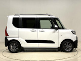 ドアは約90度に開くので荷物も積み込みやすく、乗り降りもしやすい♪ アウトドアで楽しく快適に過ごせる工夫がいっぱいです♪♪