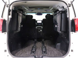 ミニバン最大級のスペース!ご家族、お友達とのキャンプやバーベキューほか、お仕事でも十分な容量が有ります!