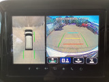 狭い場所での駐車やすれ違いなどでより的確な運転操作に役立つ360&deg;ビューモニターが装備されています。