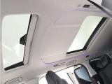 【ツインサンルーフ】サンルーフ装備車両!高級感もアップ、大人気オプション解放感溢れる快適なドライブをお楽しみください♪