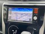 日産純正のカーナビが付いておりますので知らない所でもサポートしますので安心ですね。色々な機能でドライブも快適ですね。