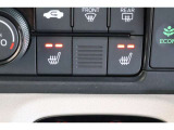 シートヒーター装備付き車!!座席に埋め込まれた電熱線によりシートを暖めることが出来る装備で、温められたシートは、寒い冬には最適です!!