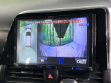 【パノラミックビューモニター】専用のカメラにより、上から見下ろしたような視点で360度クルマの周囲を確認することができます☆死角部分も確認しやすく、狭い場所での切り返しや駐車もスムーズに行えます。