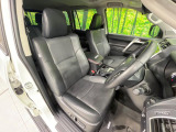 運転席シート廻りは使用感も少なく、良好な状態となっています。丁寧に使われていたことがよくわかりますね。