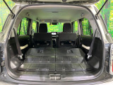 普段のお買い物や通勤、送迎等に十分な荷室スペースを確保しております。セカンドシートを倒すと、大きな荷物の積載も可能です♪