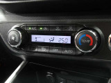 車内の温度管理に便利なオートエアコン☆