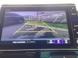バックモニター付きで、車庫入れやバック時の後方確認をしっかりサポート。モニターに映し出される映像で死角も確認しやすく、狭い場所での駐車や後退時の操作をより安心して行えます。