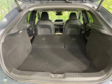 後席を格納すると、これだけの広さが!シーンに合わせたシートアレンジで、大きな荷物も積むことが出来ます♪