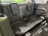 3列目シートはもちろん状態良好☆大人でもゆったりと座って頂けますので、大人数でのお出かけもラクラクです♪ご家族で、気の知れた仲間で、ドライブに行くのが楽しみですね♪
