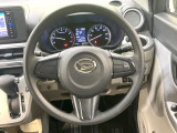 ステアリングも使用感が少なく、きれいな状態となっております♪