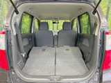 普段のお買い物や通勤、送迎等に十分な荷室スペースを確保しております。セカンドシートを倒すと、大きな荷物の積載も可能です♪