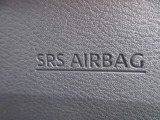 運転席にSRS二-エアバッグを採用 下肢の障害を軽減ことができます