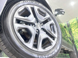 【純正19インチアルミホイール】外観にマッチした純正アルミホイールを装着しております。各種社外アルミホイールや、スタッドレスタイヤも取扱いしております。是非ご相談ください♪