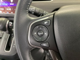 ステアリング左手側はオーディオ関連の操作スイッチです。視線を逸らすことなく運転に集中できます