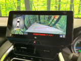 【パノラミックビューモニター】専用のカメラにより、上から見下ろしたような視点で360度クルマの周囲を確認することができます☆死角部分も確認しやすく、狭い場所での切り返しや駐車もスムーズに行えます。