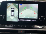 【アラウンドビューモニター】車を上から見下ろしているかのような映像で周囲の状況がひと目で確認、狭い駐車場に駐車するときも安心です♪