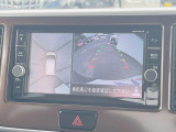 【アラウンドビューモニター】専用のカメラにより、上から見下ろしたような視点で360度クルマの周囲を確認することができます☆死角部分も確認しやすく、狭い場所での切り返しや駐車もスムーズに行えます。