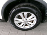 オシャレなアルミホイール♪ ドライブも楽しくなります☆