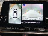 【アラウンドビューモニター】車を上から見下ろしているかのような映像で周囲の状況がひと目で確認、狭い駐車場に駐車するときも安心です♪