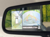 【アラウンドビューモニター】専用のカメラにより、上から見下ろしたような視点で360度クルマの周囲を確認することができます☆死角部分も確認しやすく、狭い場所での切り返しや駐車もスムーズに行えます。