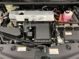 エンジンルームまでピカピカに洗浄しました。