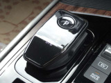 クイックシフト Pボタンでパーキングになります、ドライブモード切替もありますのでお好みの走行モードを見つけてください。