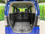 普段のお買い物や通勤、送迎等に十分な荷室スペースを確保しております。セカンドシートを倒すと、大きな荷物の積載も可能です♪