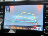 バックモニターも装備しております。車庫入れの苦手なお客様、もうご心配いりません。バックモニターがあれば、ぶつける心配一切無し?!