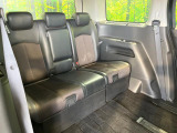 3列目シートはもちろん状態良好☆大人でもゆったりと座って頂けますので、大人数でのお出かけもラクラクです♪ご家族で、気の知れた仲間で、ドライブに行くのが楽しみですね♪