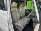 運転席シート廻りは使用感も少なく、良好な状態となっています。丁寧に使われていたことがよくわかりますね。