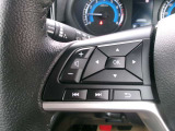 ステアリングスイッチ付きです♪ハンドルから手を放さずにオーディオ操作やメーターディスプレイ操作ができるので、安全です!
