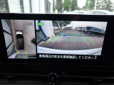 まるでお車を真上から見下ろしたかのような映像をナビに映し出してくれますので狭い駐車場でも周囲を確認する事が出来ますので非常に安心です♪