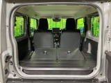 後席を格納すると、これだけの広さが!シーンに合わせたシートアレンジで、大きな荷物も積むことが出来ます♪