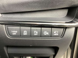 左からi-stop OFF、DSC OFF、パーキングセンサー OFF、i-ACTIVSENSE、360&deg;ビューモニターのスイッチです。