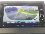 バックモニター付きで、車庫入れやバック時の後方確認をしっかりサポート。モニターに映し出される映像で死角も確認しやすく、狭い場所での駐車や後退時の操作をより安心して行えます。
