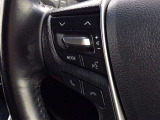 ステアリングスイッチ装備!運転しながら手元でオーディオの操作などができます。