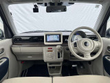 室内ダッシュパネル全体。