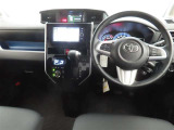ぜひ展示車の運転席に座ってみてください。