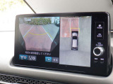 マルチビューカメラシステム搭載。狭い場所や見難い場所での車庫入れや狭い道路の走行も安心♪