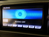 純正CD/AM/FMオーディオを装備です。Bluetooth装備ですのでスマホと通信で音楽が聴けます。