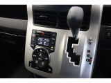 ハンドルからの移動が少なく操作がしやすいインパネシフトです。