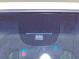 【シティブレーキアクティブシステム】低速走行中に前方の車両等を認識し、衝突しそうな時は警報とブレーキで衝突回避と被害軽減をアシスト。より安全にドライブをお楽しみいただけます。