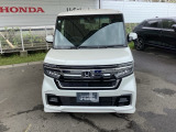 お客様に安全で快適なカーライフをお送りいただくために、中古車にも高いレベルの品質基準を設け、その基準に従って、全ての中古車について納車前整備を実施しています。