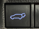【パワーバックドア】スマートキーや運転席のボタンを押すだけでリアゲートが自動で開閉します!荷物を持っている時や、高い位置にあるバックドアを閉める際に便利な機能です♪